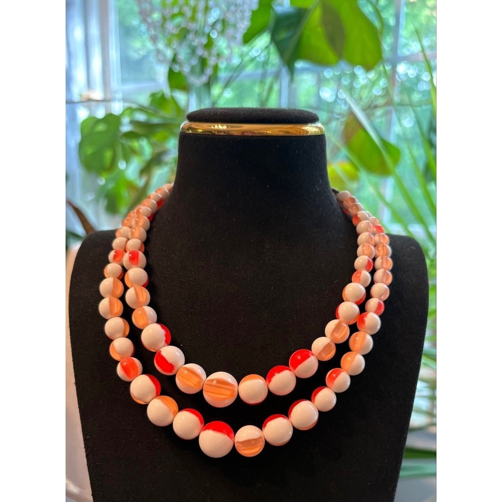 #5. Beautiful Florenza peach orange white marble lucite beaded necklace